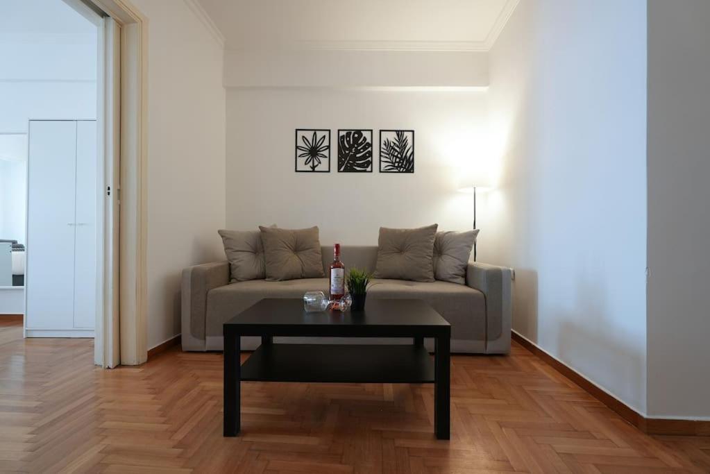 Syntagma Square, 70Sqm Pentelis Sunny Apartment Athen Eksteriør billede