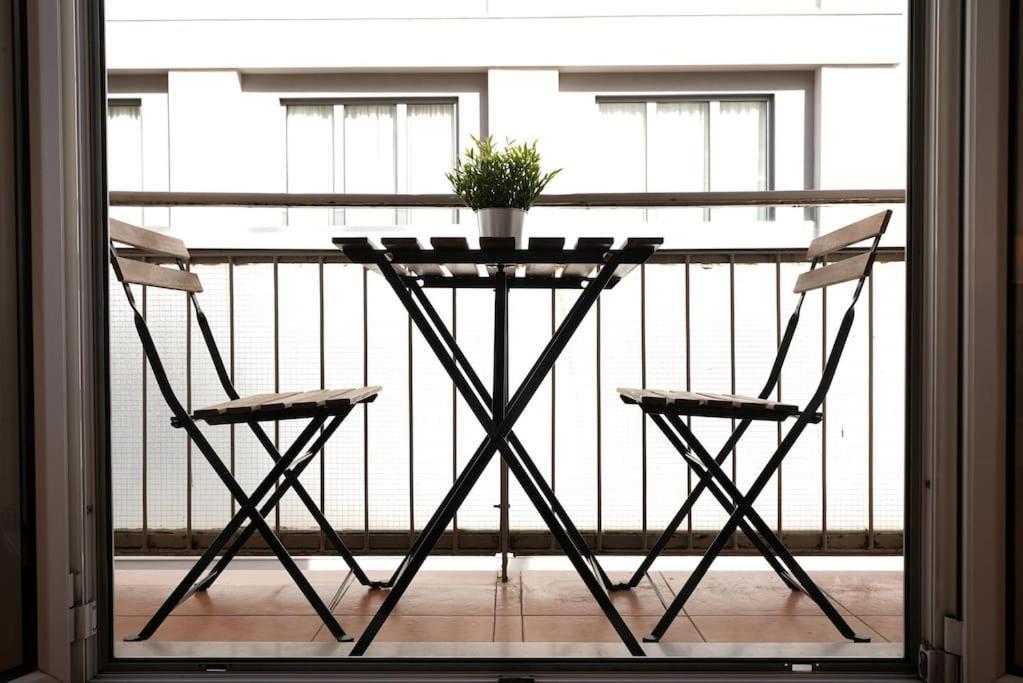 Syntagma Square, 70Sqm Pentelis Sunny Apartment Athen Eksteriør billede