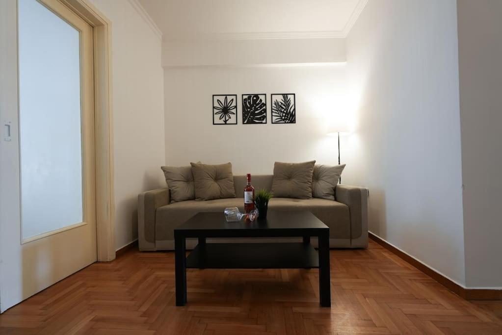 Syntagma Square, 70Sqm Pentelis Sunny Apartment Athen Eksteriør billede