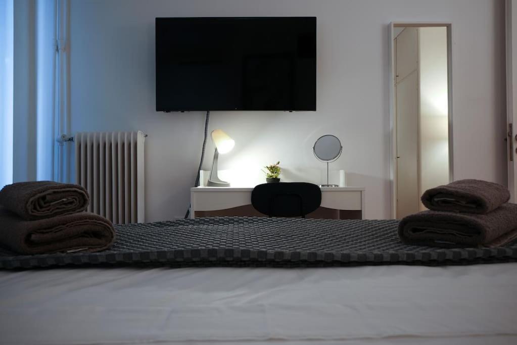 Syntagma Square, 70Sqm Pentelis Sunny Apartment Athen Eksteriør billede