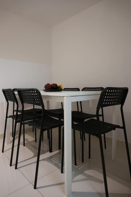 Syntagma Square, 70Sqm Pentelis Sunny Apartment Athen Eksteriør billede